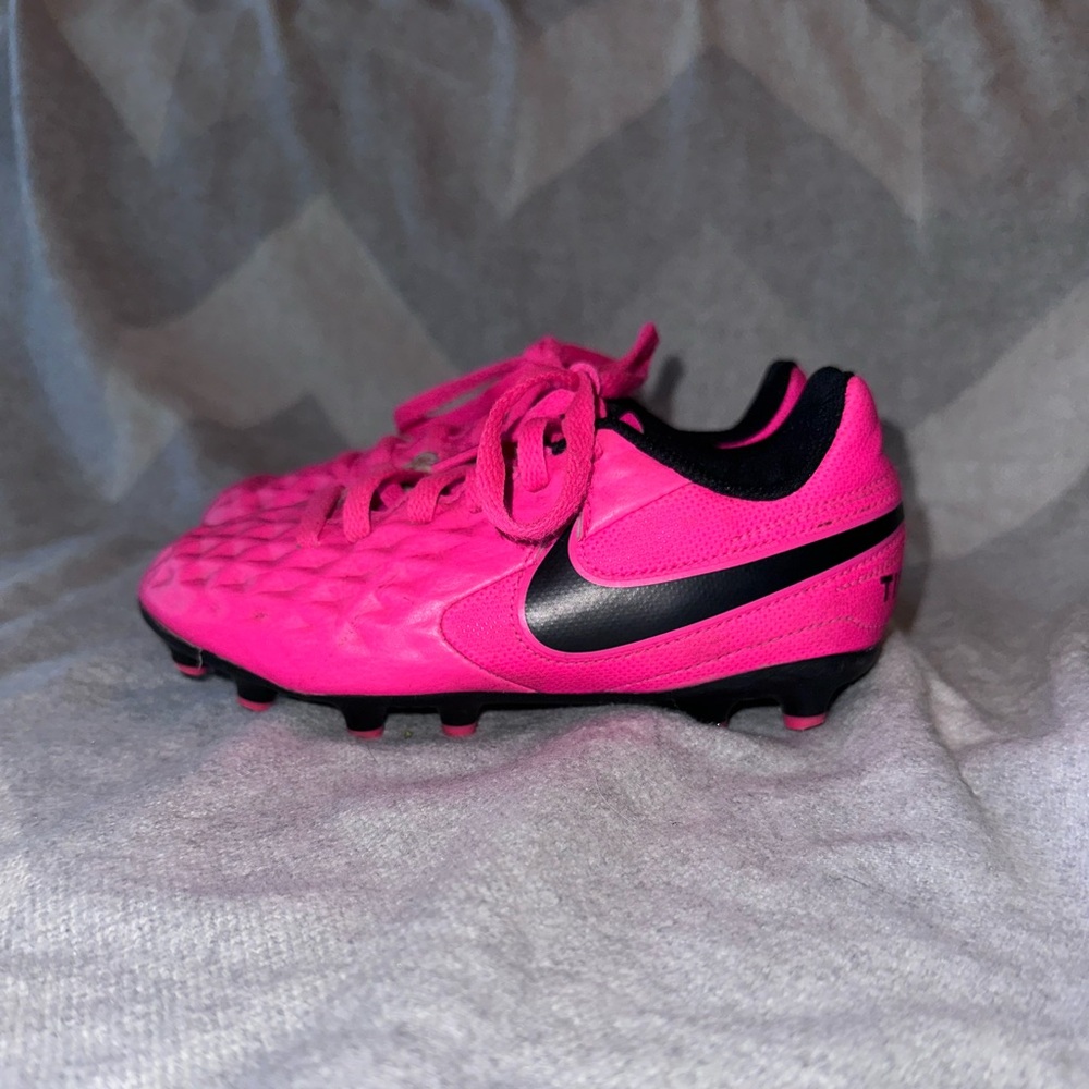 Nike Tiempo hot pink Soccer Cleats size 11c